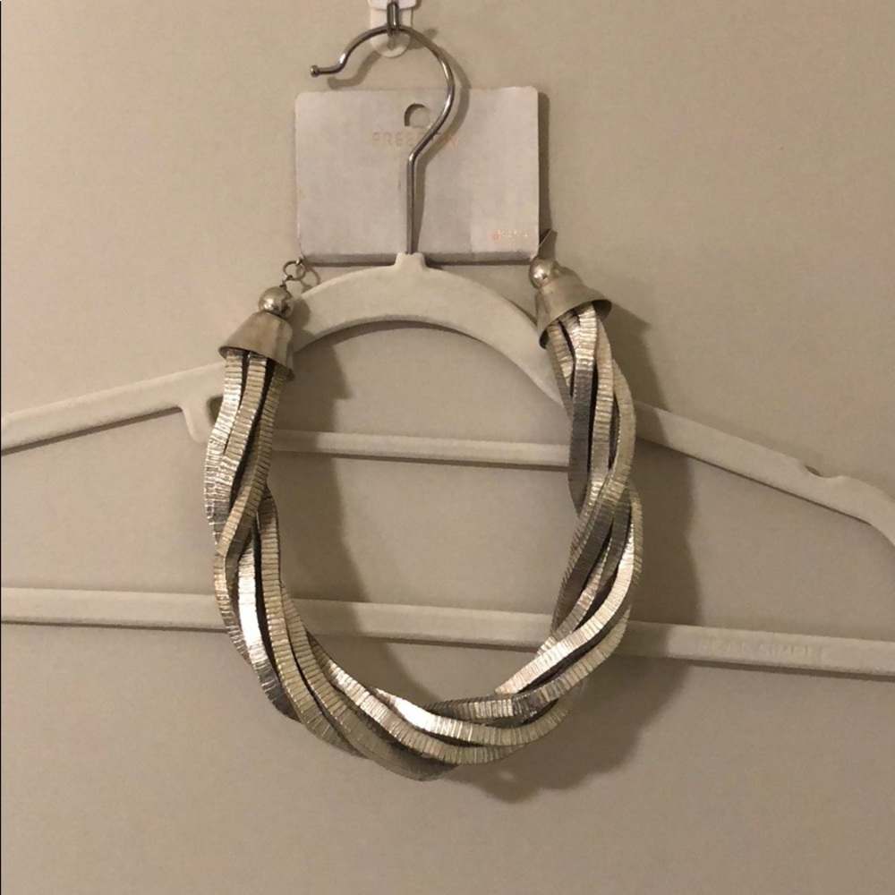 Twisted metal necklace